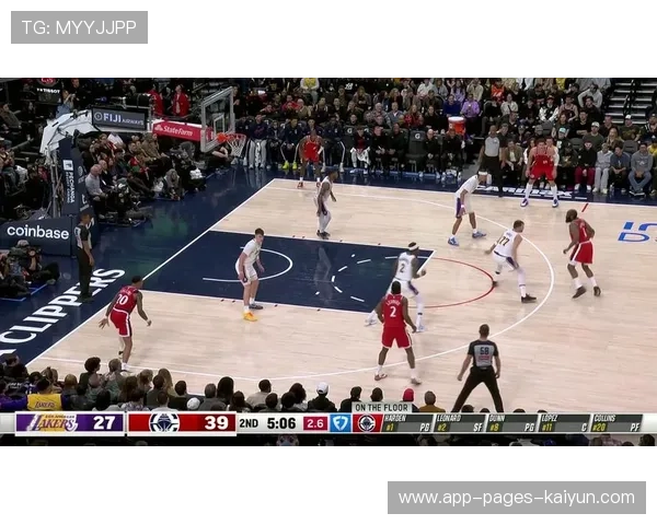 哈登关键时刻送出妙传，队友命中制胜一球