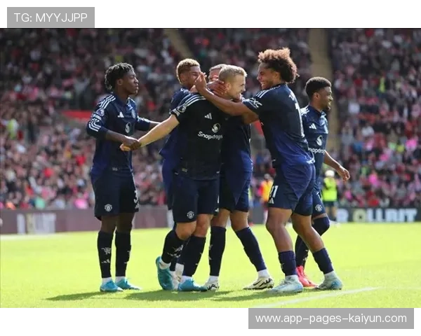 拉什福德外脚背弧线球破门