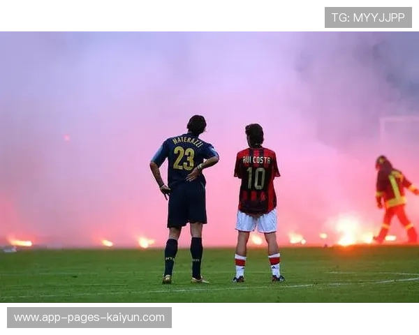 米兰德比决定整个赛季：战火中的命运交汇